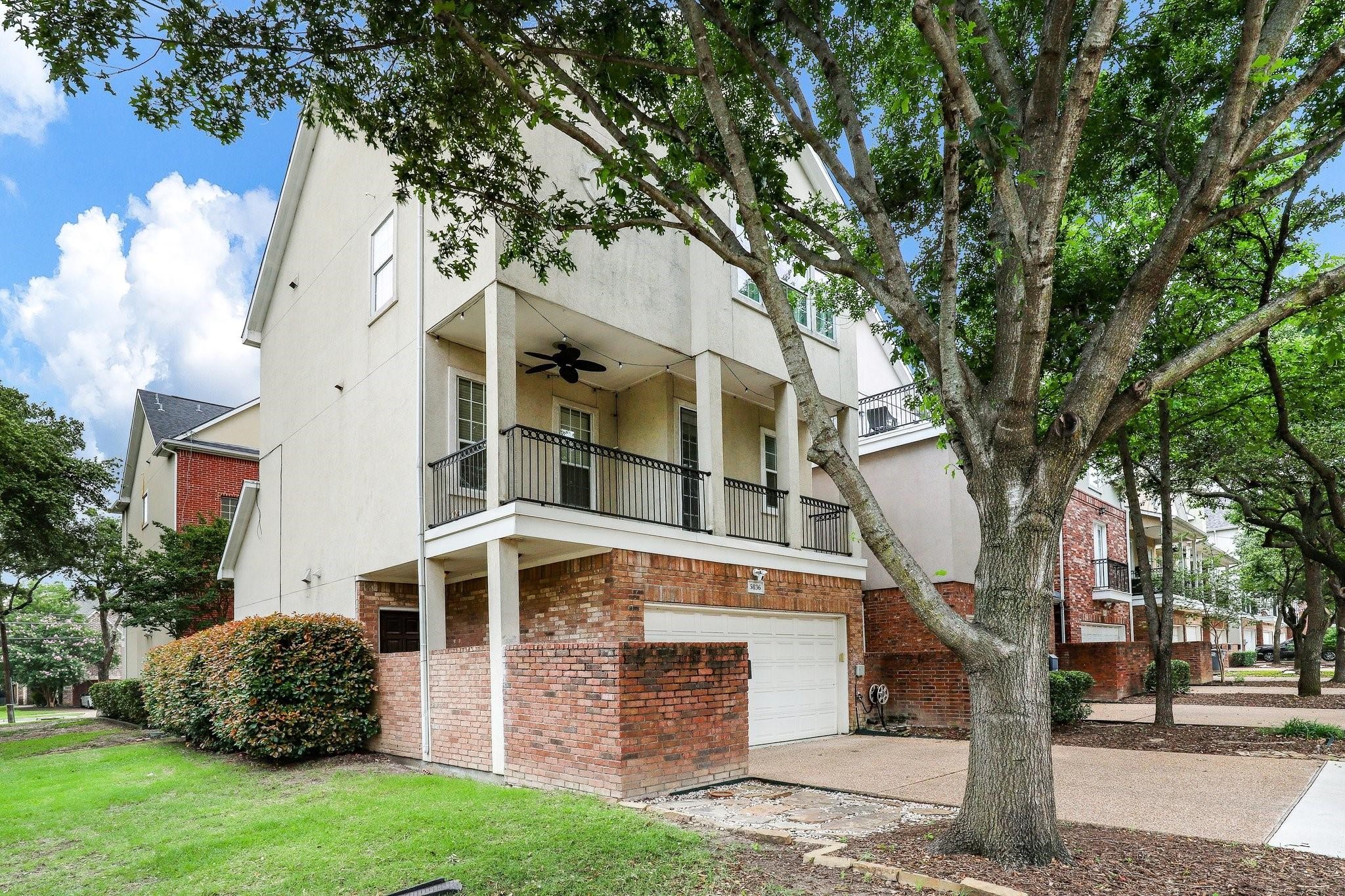 5836 La Vista Drive