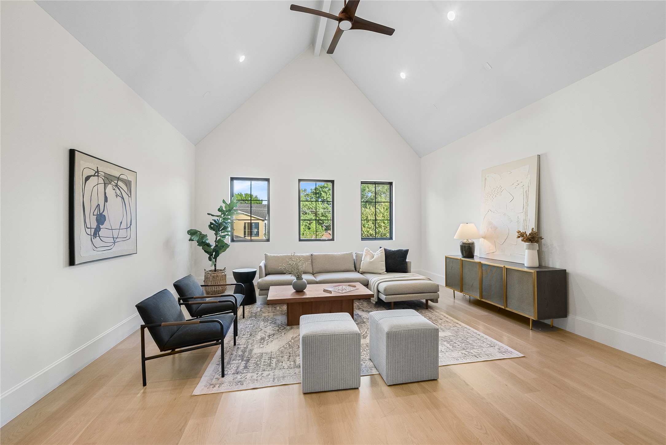 6924 Redstart Lane
