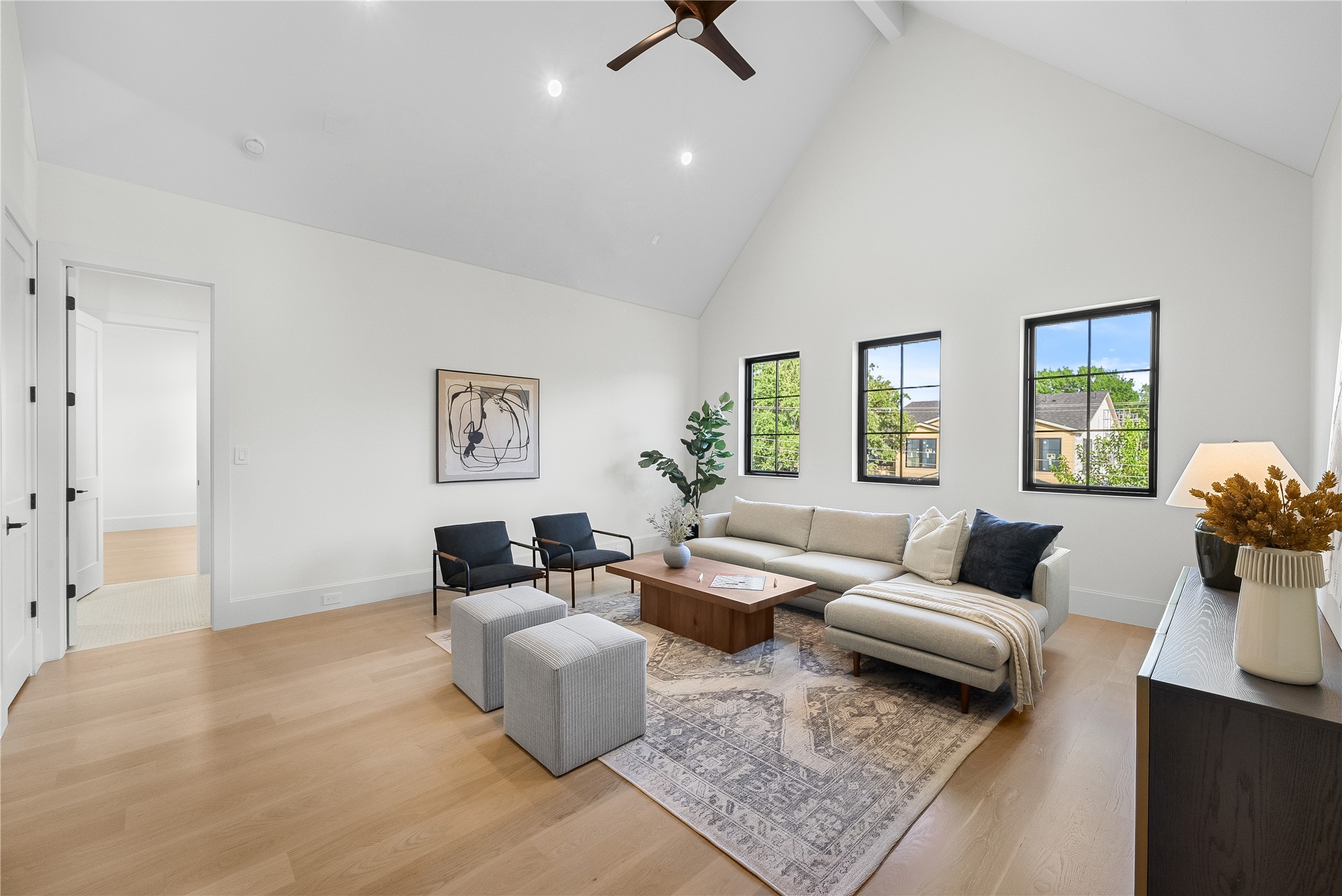 6924 Redstart Lane