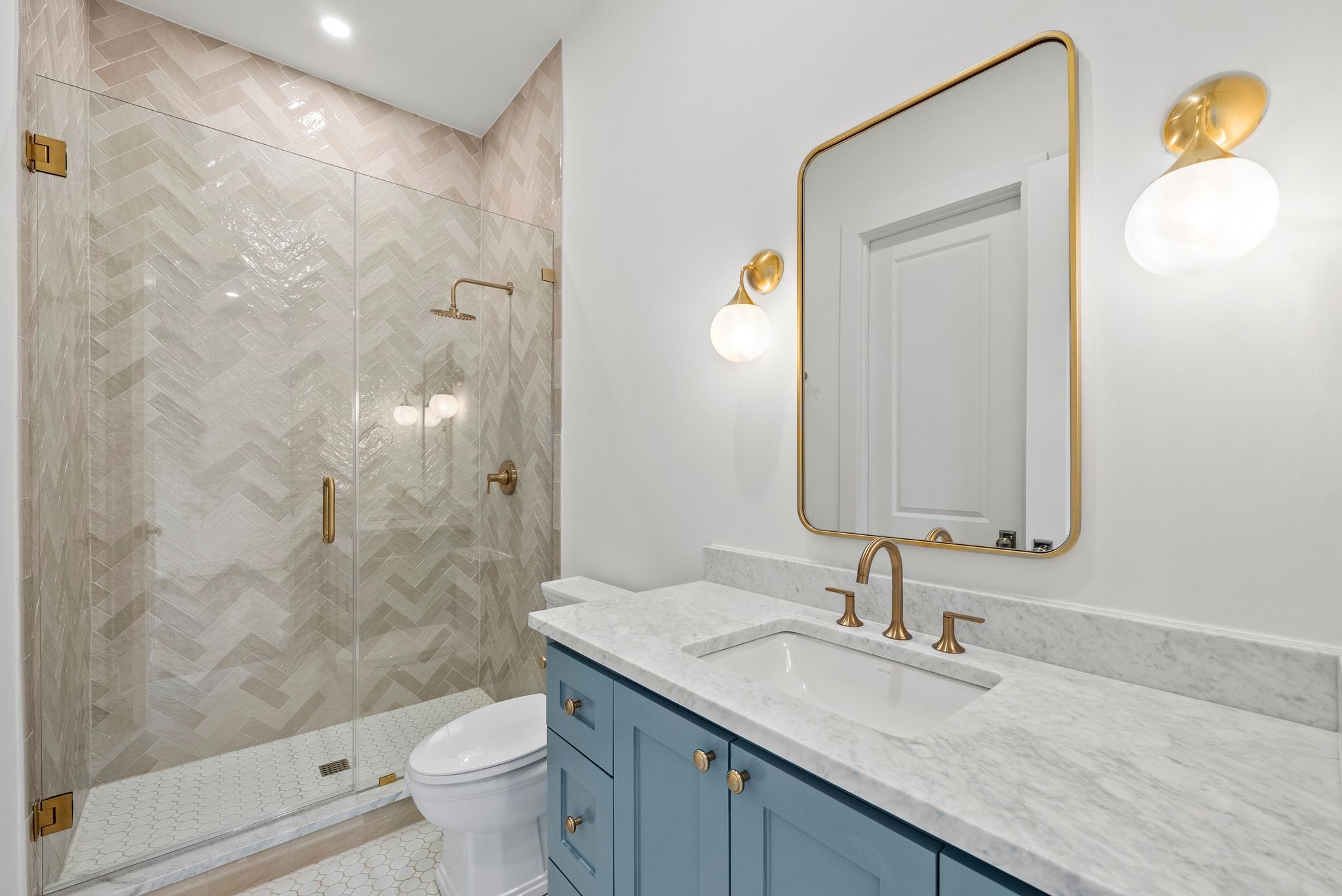 6739 Walnut Hill Lane