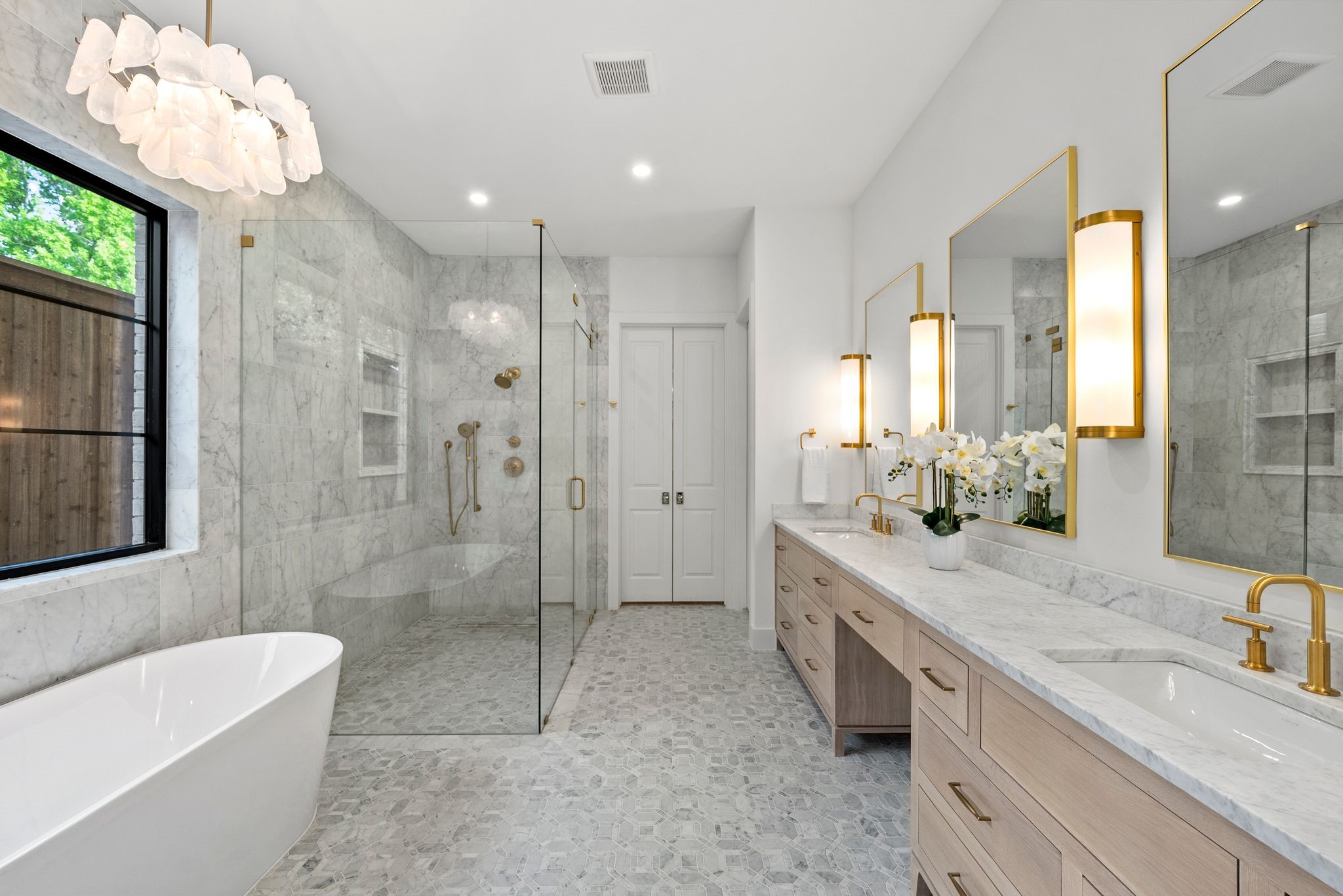 6739 Walnut Hill Lane
