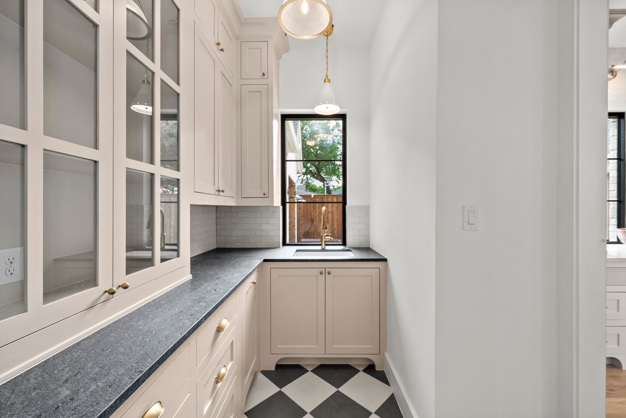 6739 Walnut Hill Lane
