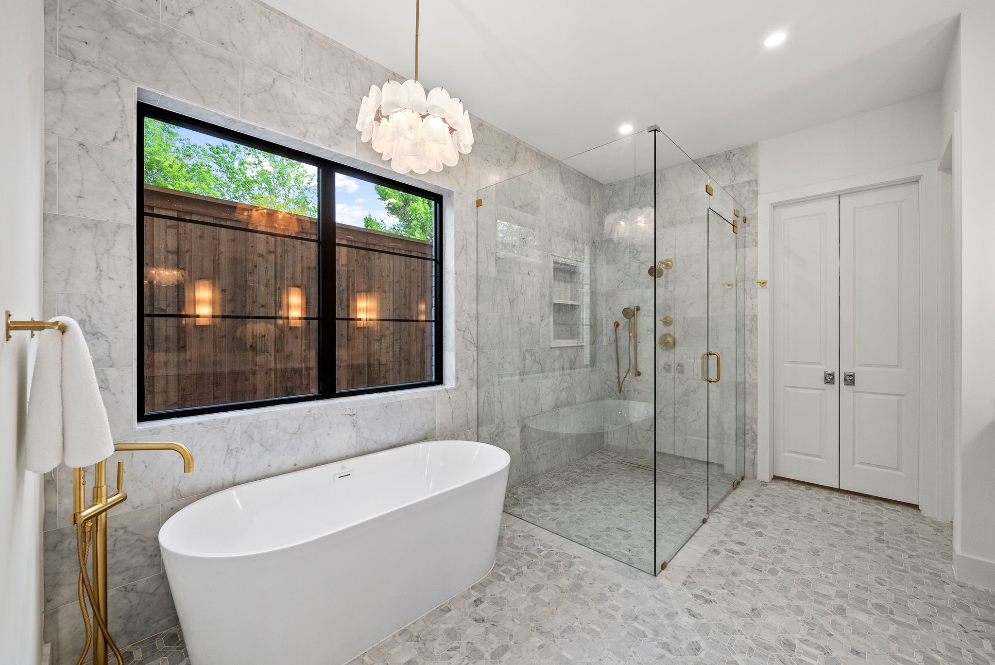 6739 Walnut Hill Lane