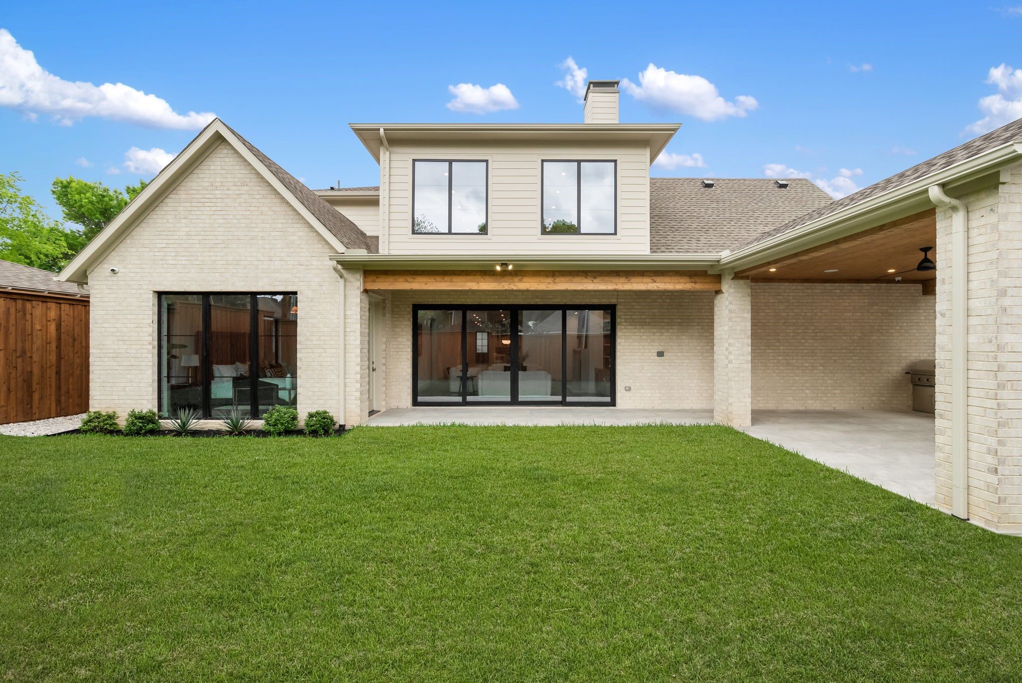 6739 Walnut Hill Lane