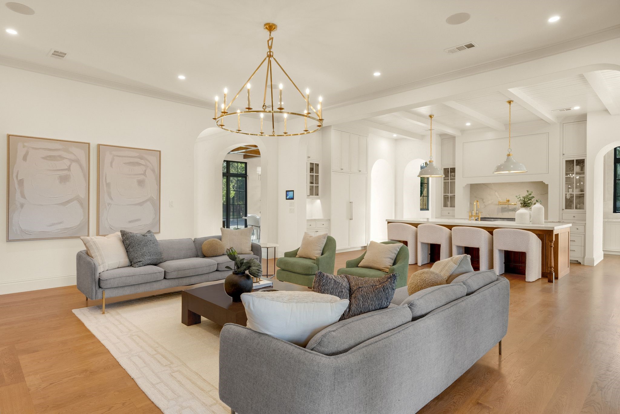 6847 Lakeshore Drive