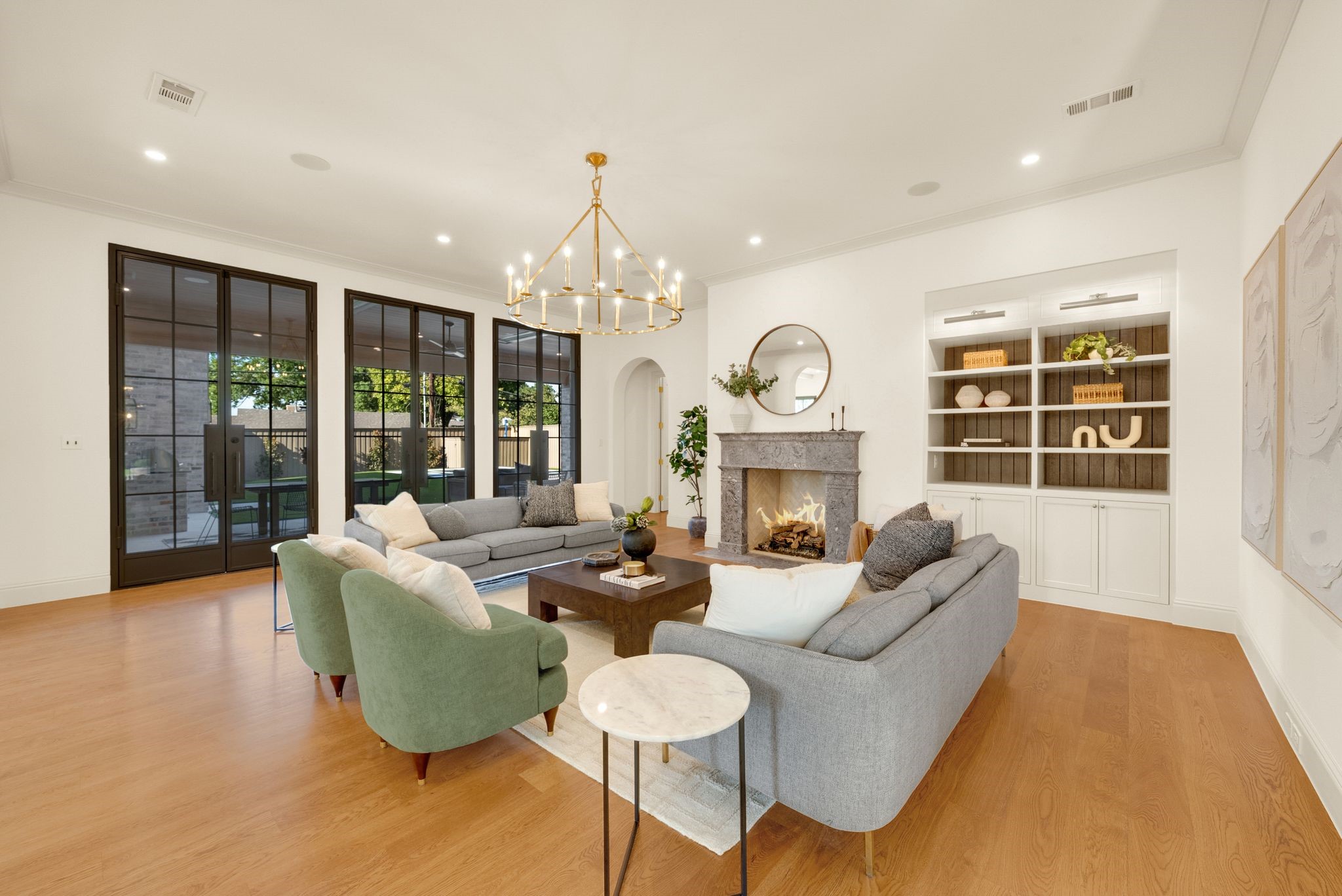 6847 Lakeshore Drive