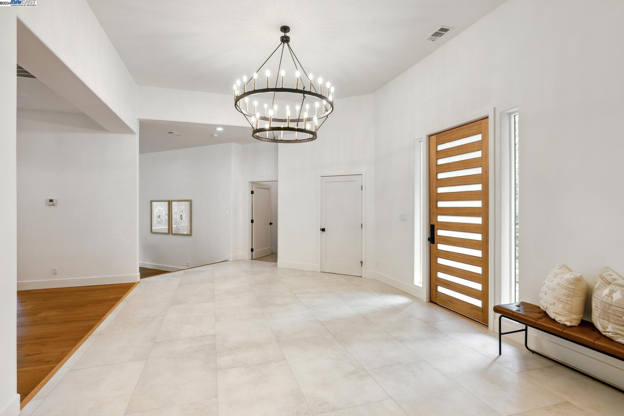 2323 Saddleback Dr