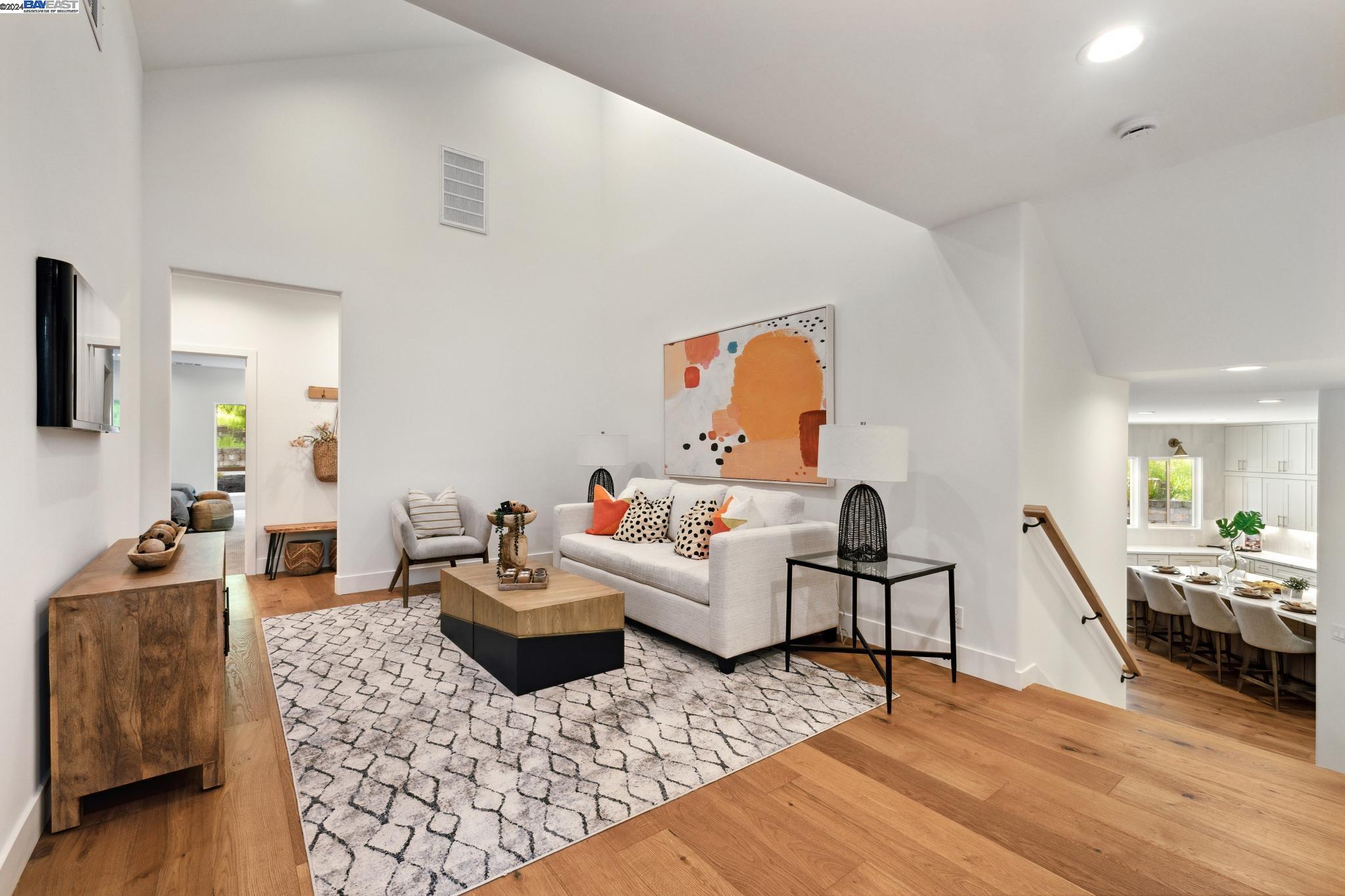 2323 Saddleback Dr