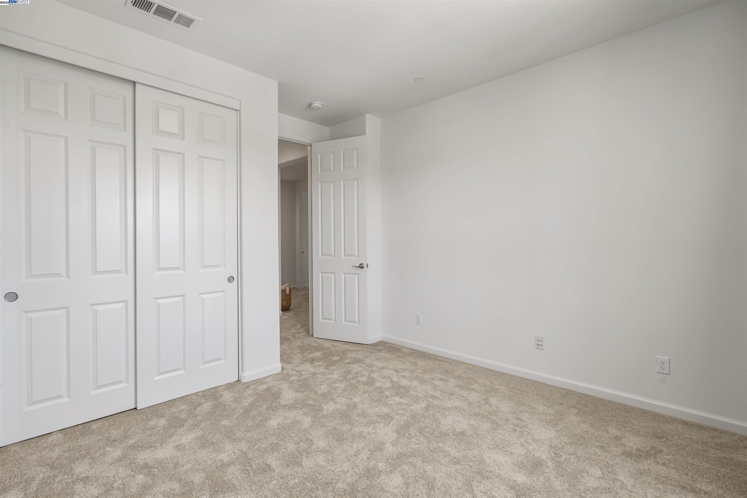 575 W Strauss Dr