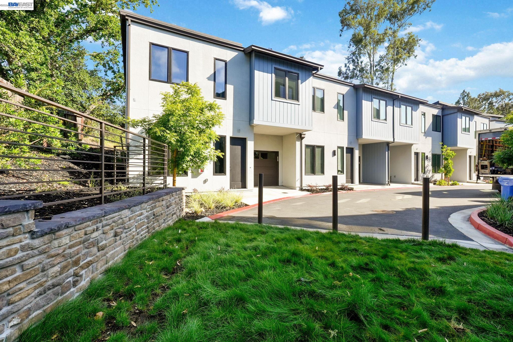 80 Woodbury Highlands Pl # 10