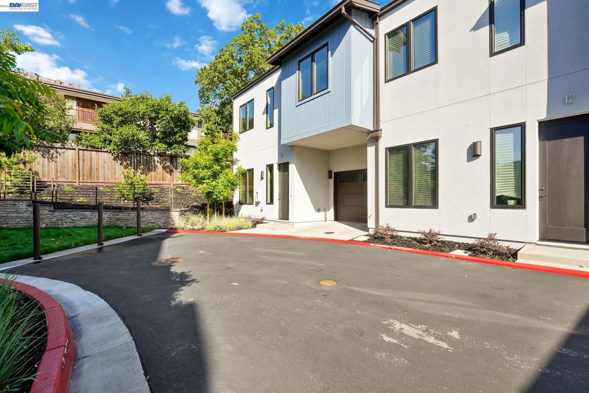 80 Woodbury Highlands Pl # 10