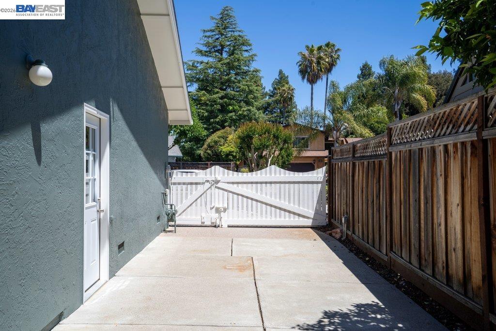 2090 Foxswallow Rd