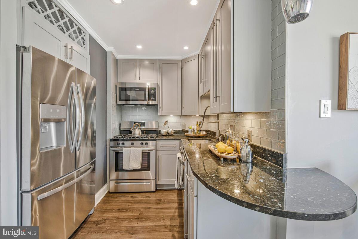 3000 7TH STREET NE 318