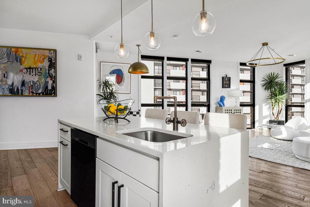 1402 H STREET NE 504