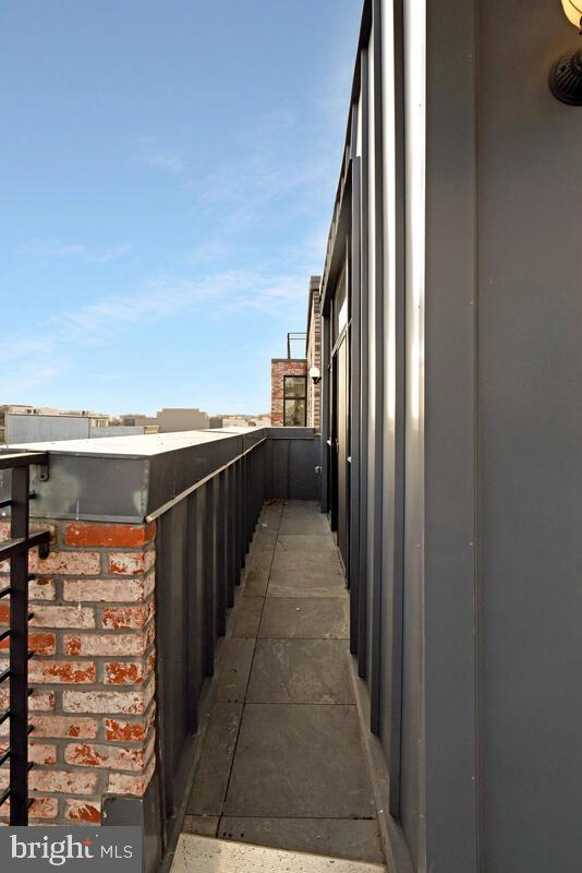1402 H STREET NE 504