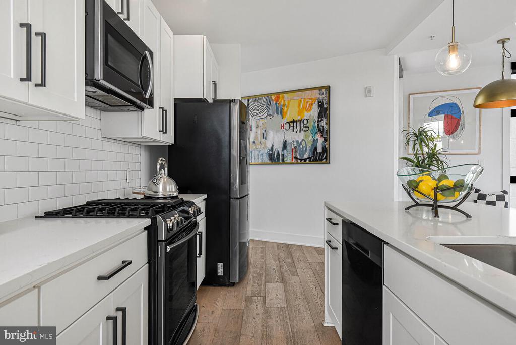1402 H STREET NE 504