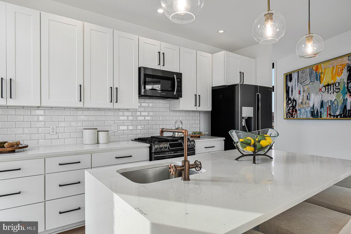 1402 H STREET NE 504