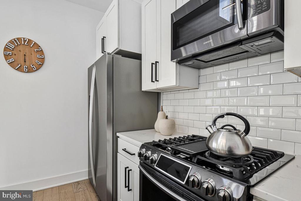 1402 H STREET NE 505