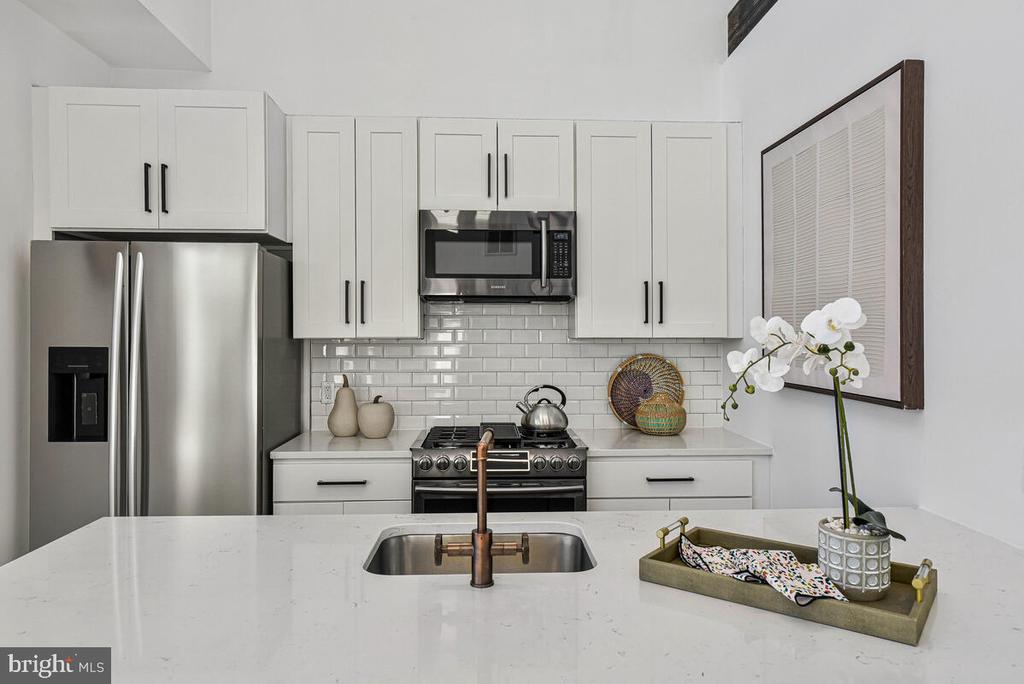 1402 H STREET NE 505