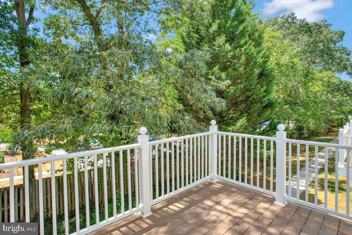 1622 FALLOWFIELD COURT
