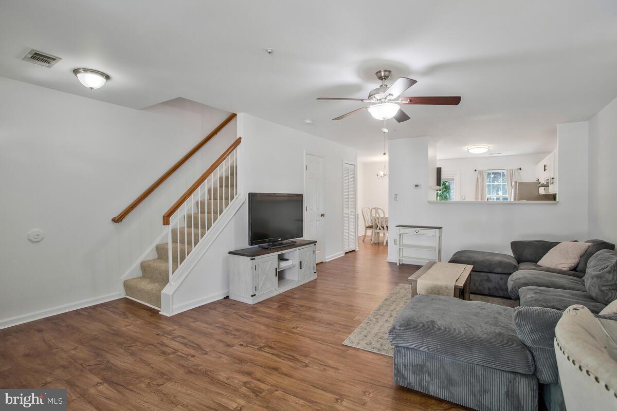 1622 FALLOWFIELD COURT