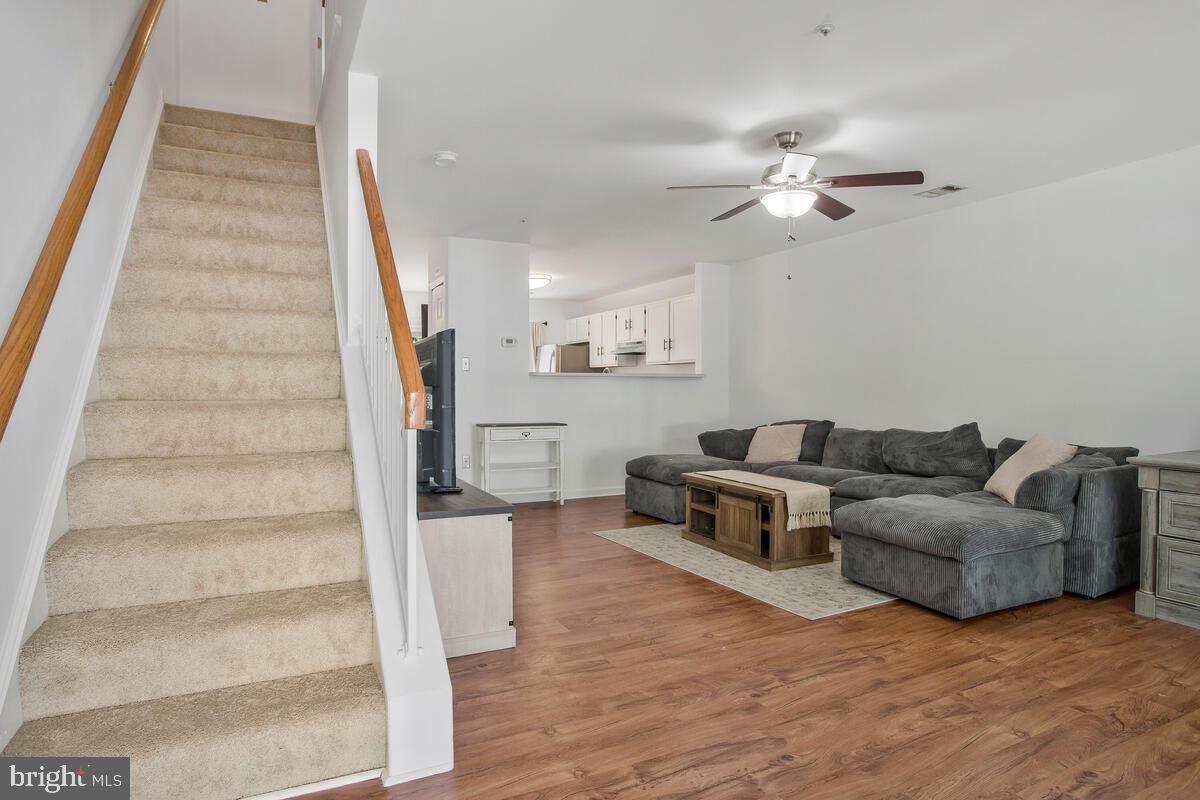 1622 FALLOWFIELD COURT