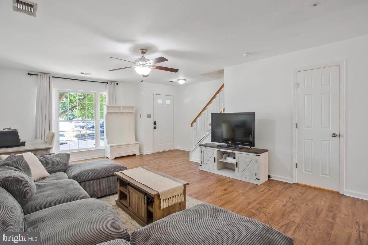 1622 FALLOWFIELD COURT