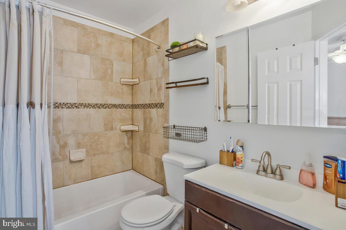 1622 FALLOWFIELD COURT