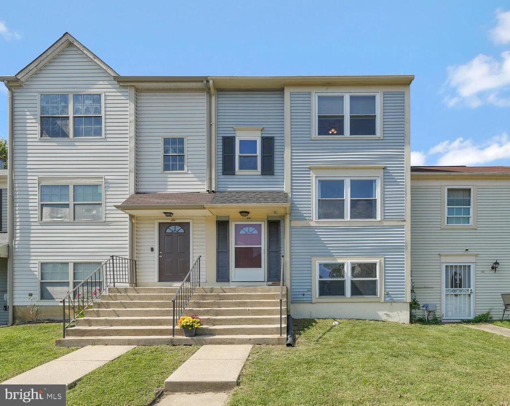 24 OAKSIDE LANE