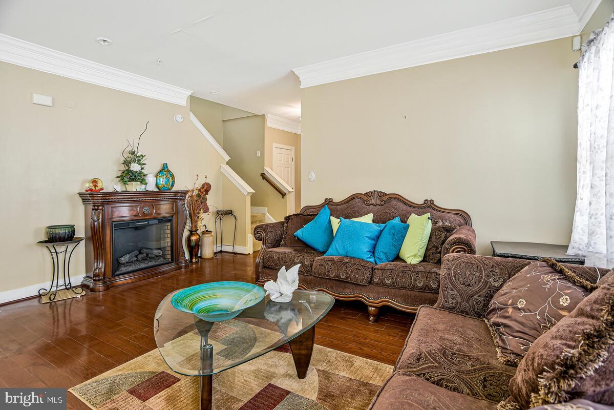 9792 ELMSHORN COURT