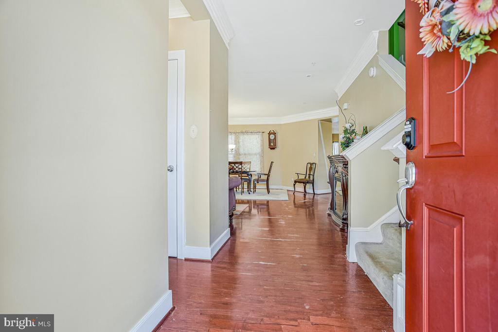 9792 ELMSHORN COURT