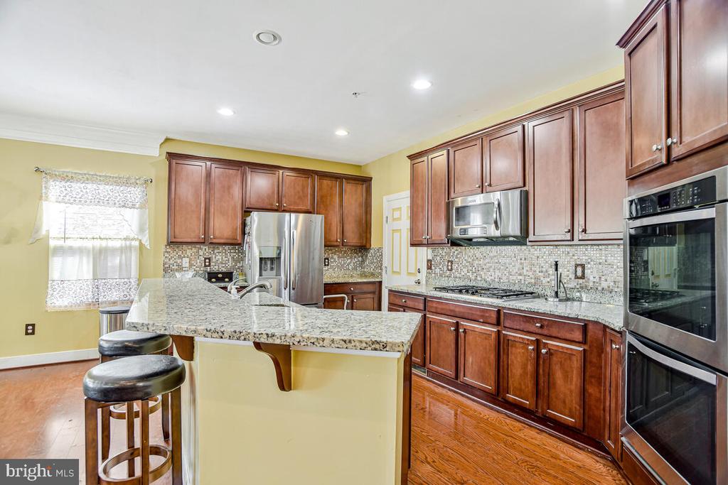 9792 ELMSHORN COURT