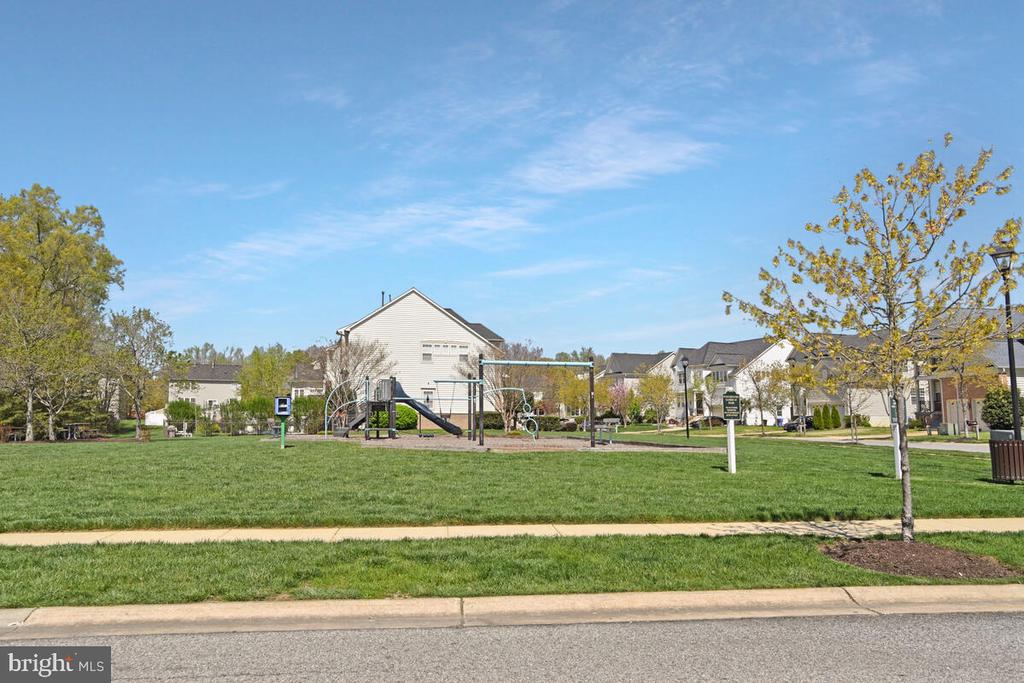 9792 ELMSHORN COURT
