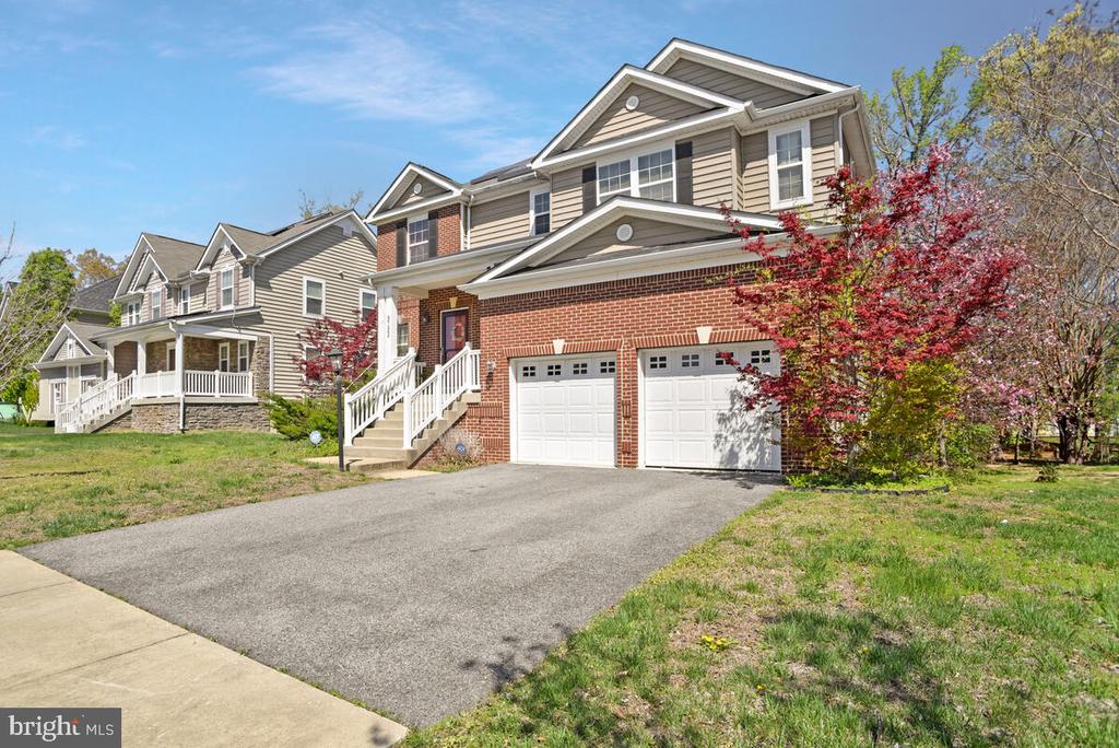 9792 ELMSHORN COURT