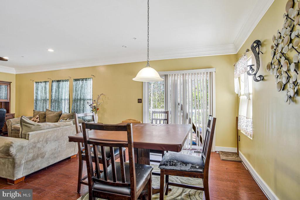 9792 ELMSHORN COURT