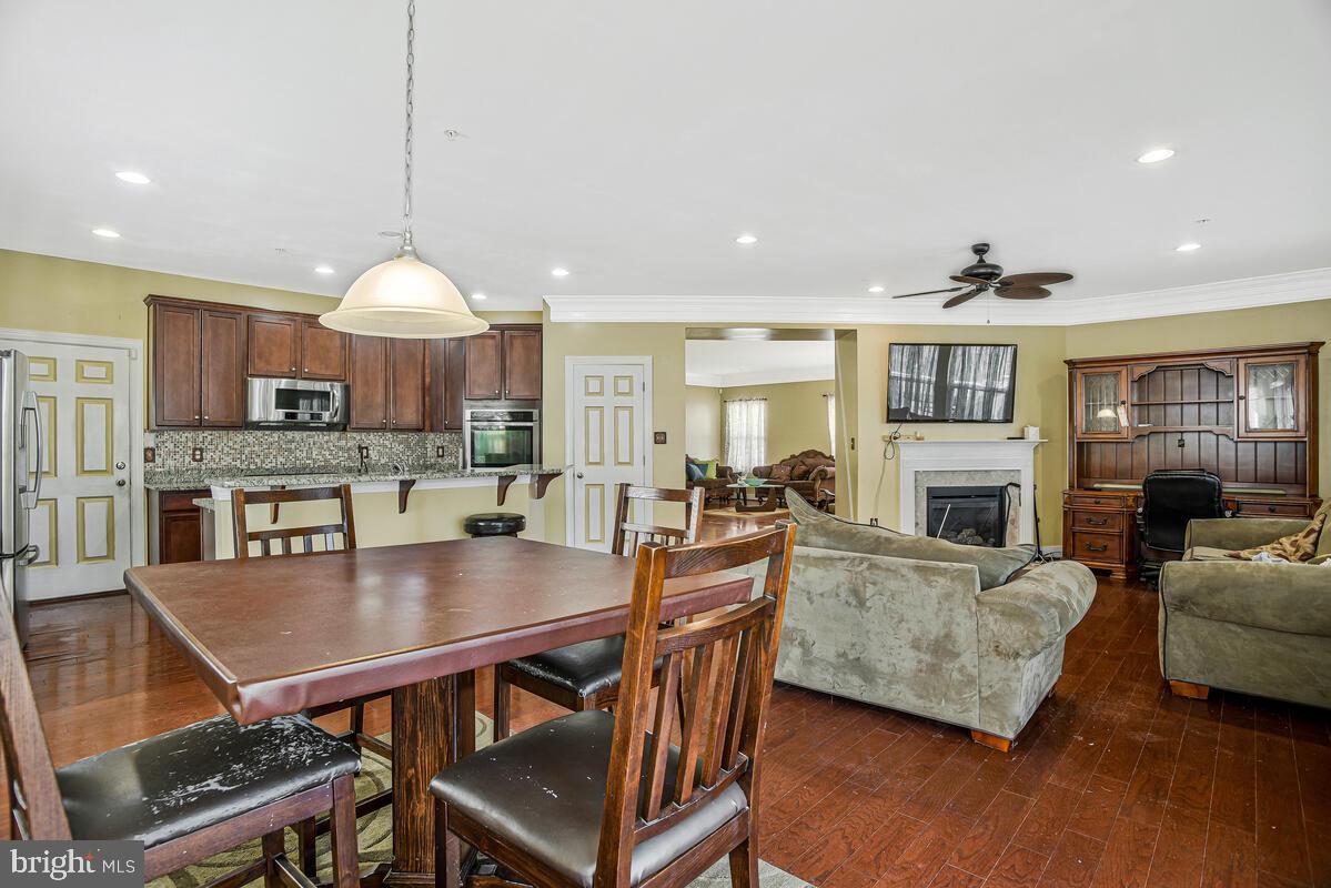 9792 ELMSHORN COURT