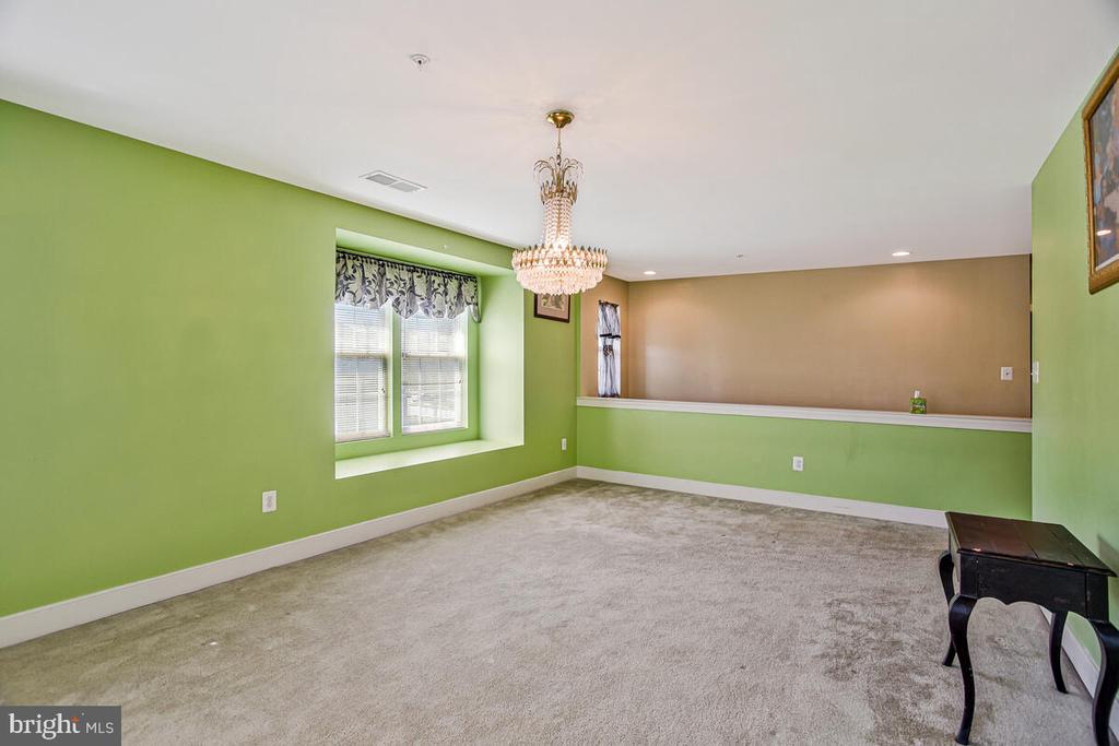 9792 ELMSHORN COURT