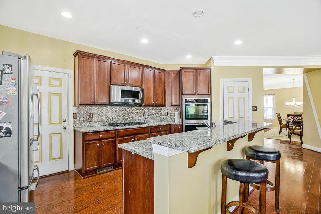 9792 ELMSHORN COURT