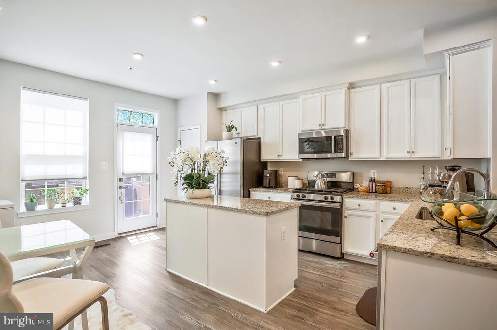 6613 BALLENGER RUN BOULEVARD