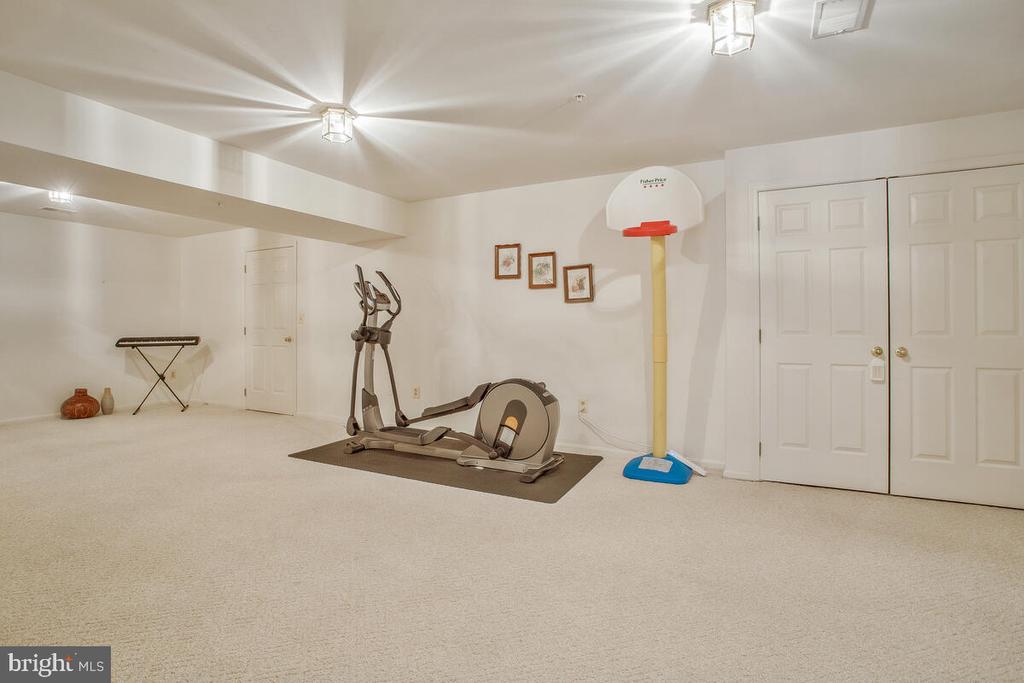 12108 WOODWIND LANE
