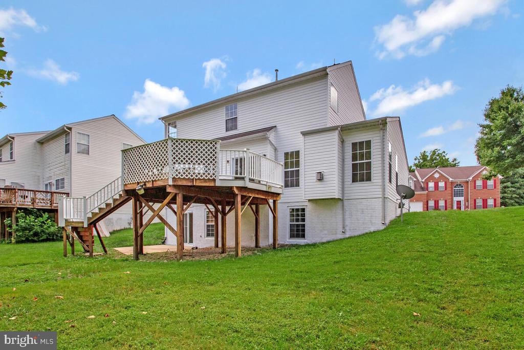 9606 CEDAR CREST WAY