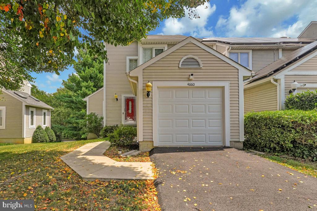 4660 WINTERBERRY LANE