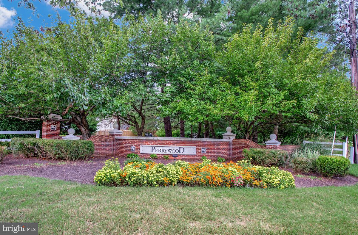 13700 MANED GOOSE LANE