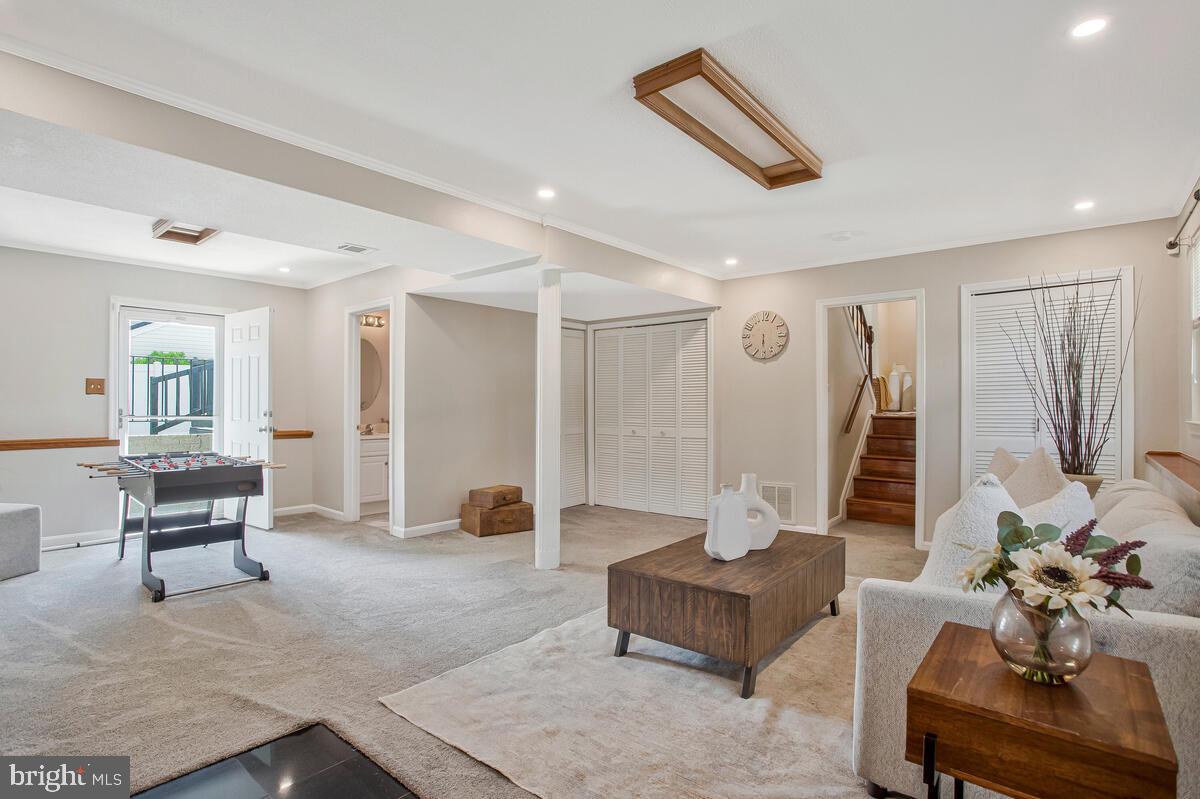 2543 ANN ARBOR LANE