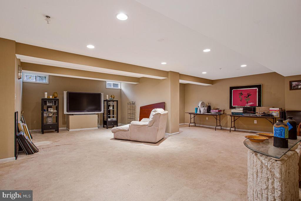 15208 DALEBROOKE DRIVE