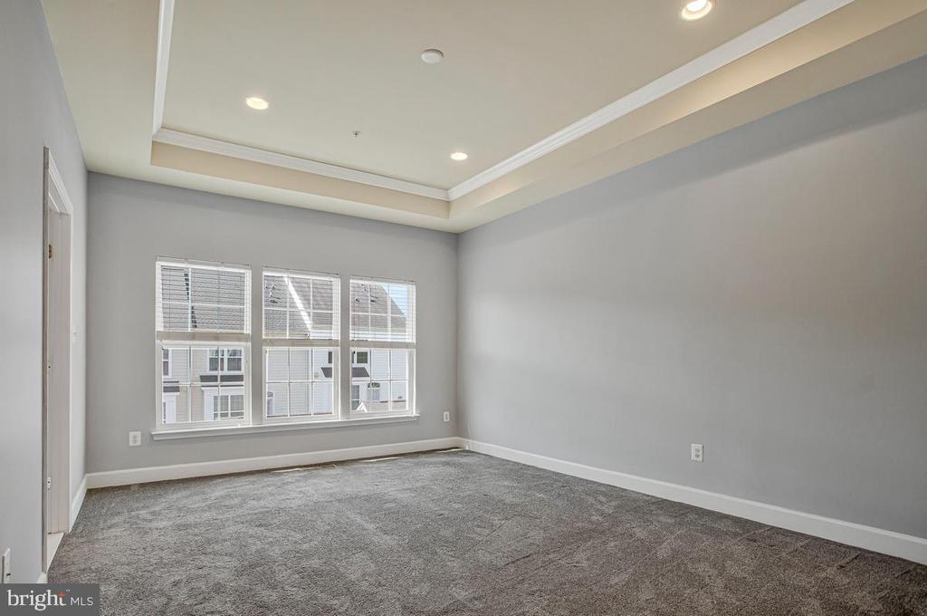505 JURGENSEN PL