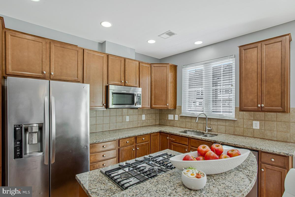 505 JURGENSEN PL