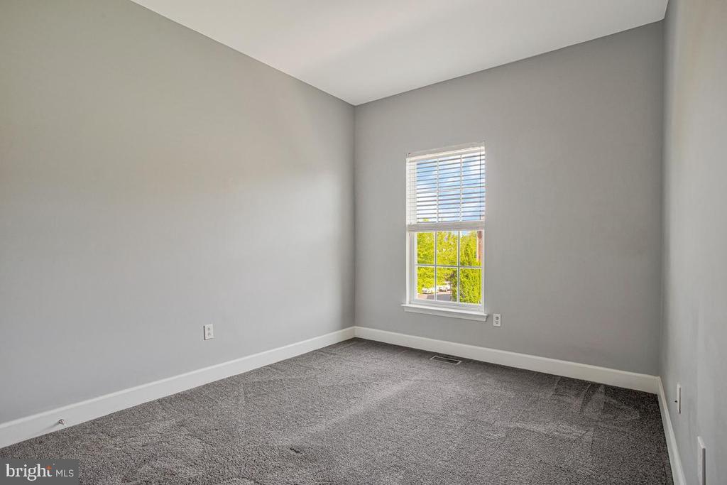 505 JURGENSEN PL