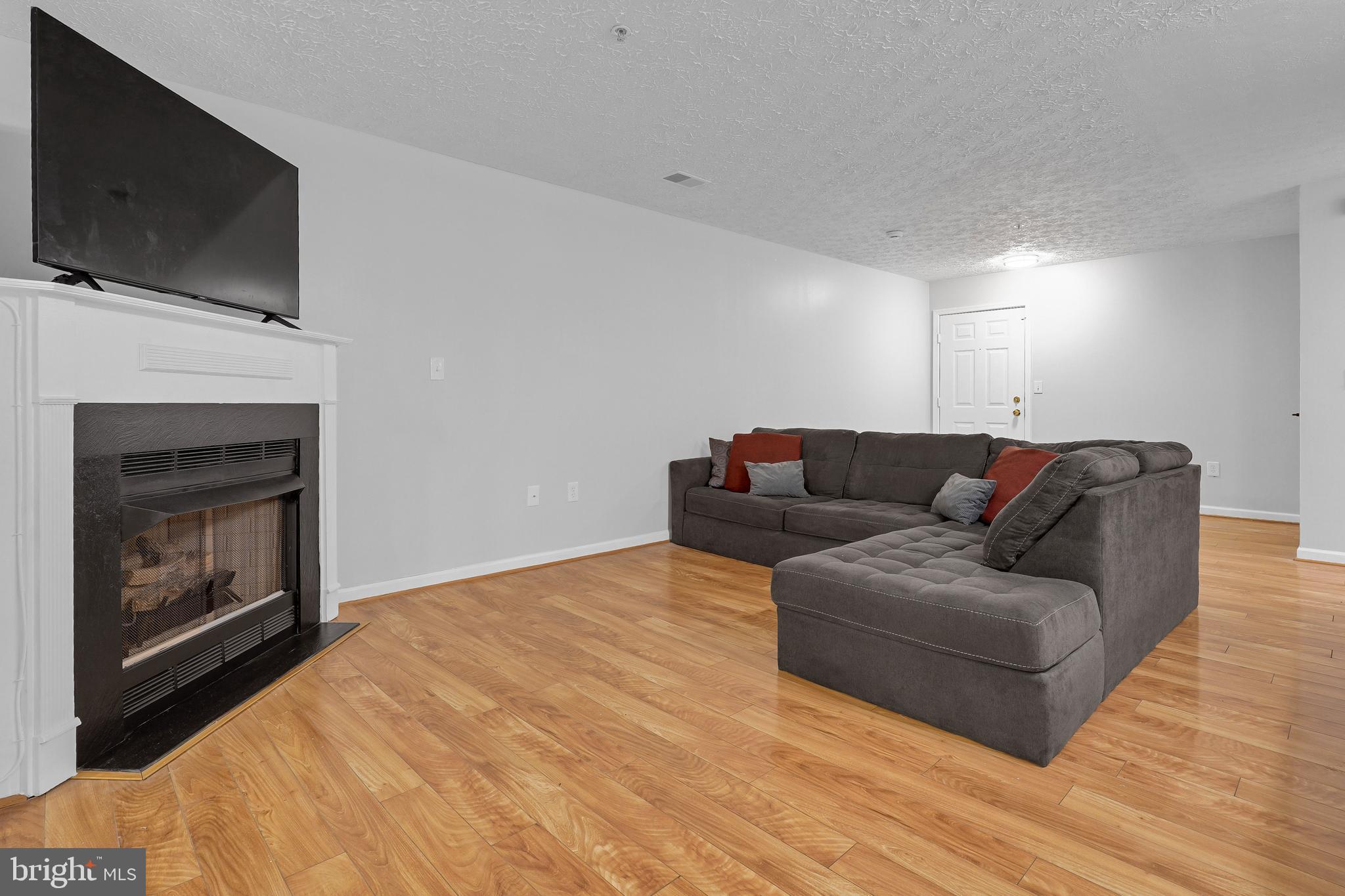 3708 EXCALIBUR COURT 102