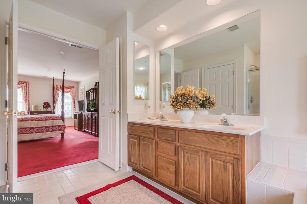 2001 CLEARWOOD DRIVE